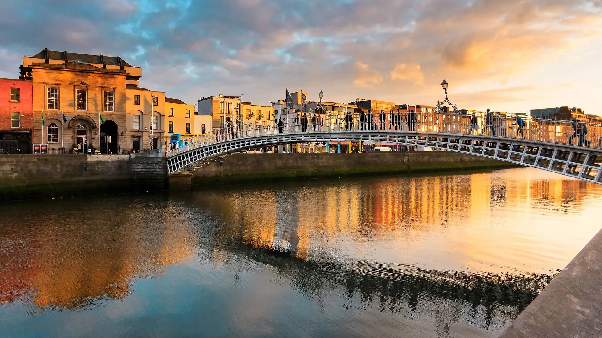 Gallery Quay 3 Bedroom Apartment Dublin Ierland